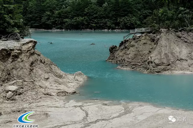 震后的九寨沟景区让人看哭了 专家:不建议人为复原