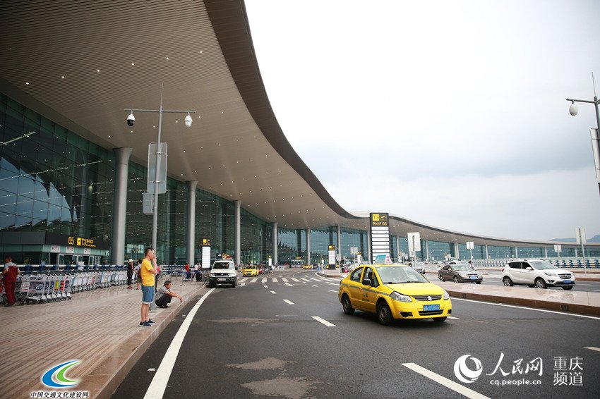 29日，重庆江北国际机场T3A航站楼正式启用。刘政宁 摄
