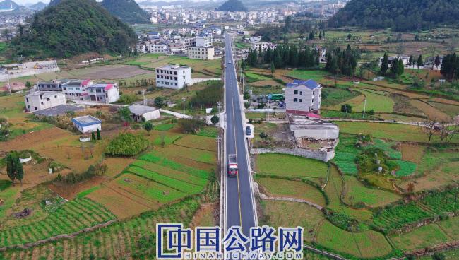 国道321青新项目建成路段新貌-王远峰.jpg