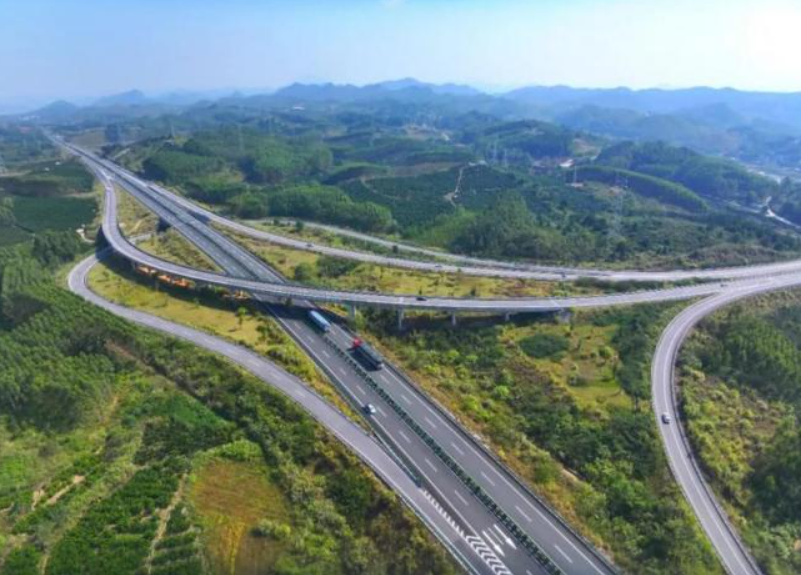 行车时间缩短至50分钟！广西这条高速公路通过竣工验收